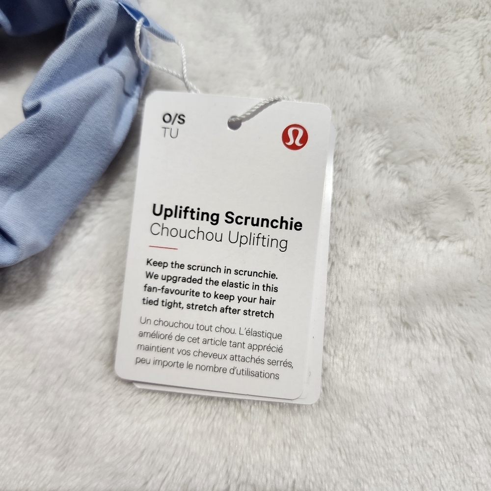 🆕 Lululemon Light Blue Uplifting Scrunchie NWT - Picture 6 of 6